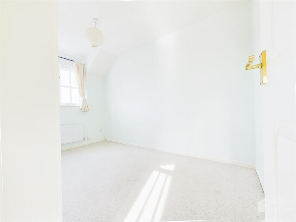 CAM02365G0-PR0064-STILL011 (4).jpg