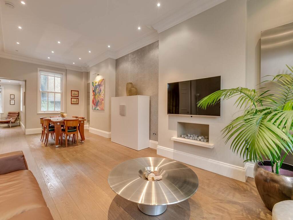 Warwick Gardens 76-1