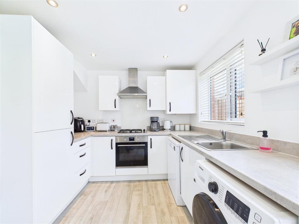 Beveridge Road, Anslow (15).jpg