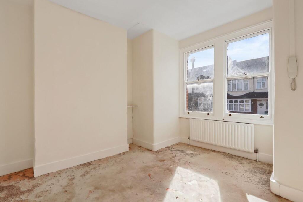 12-a86fJHPropWorld - 4 Nyon Grove - 36 (1)-medium.