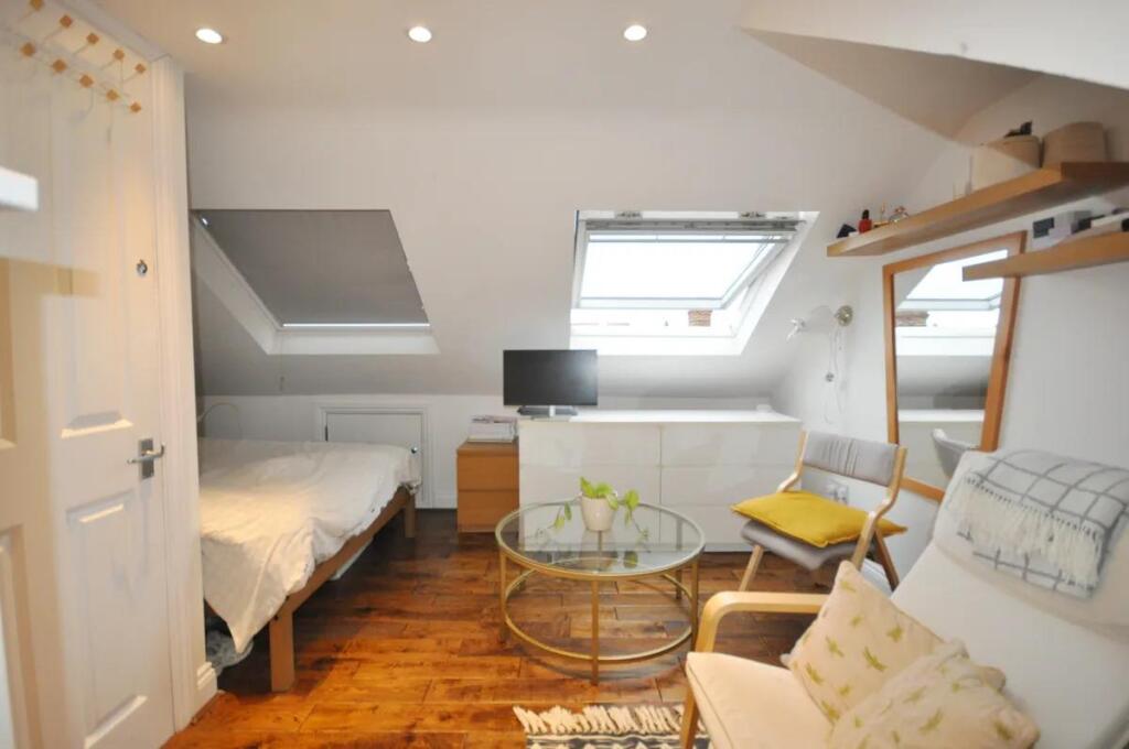 Ashburnham Road, Kensal Rise, London