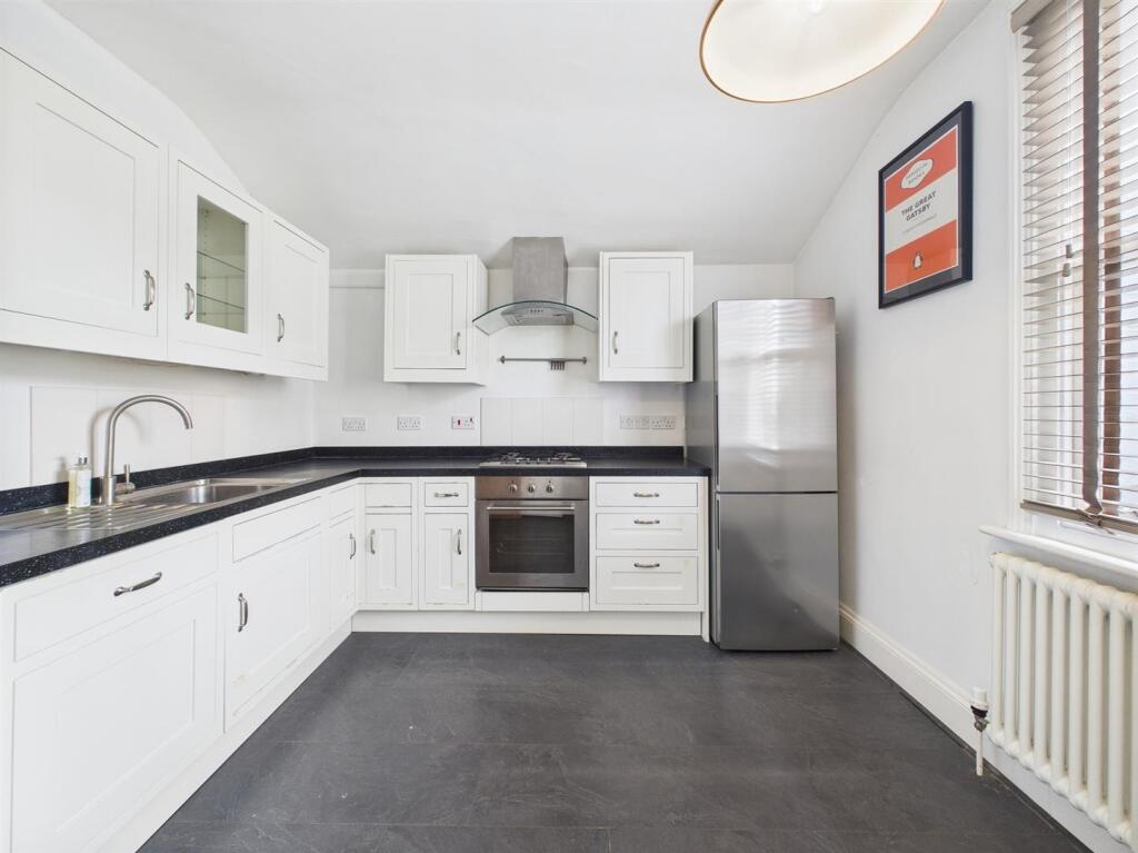 13 - Spacious Maisonette for Auction, St Andrews, 