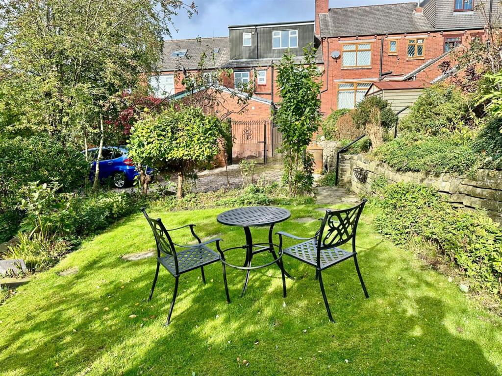 WhatsApp Image 2025-10-06 at 12.02.40_f49dbfbb.jpg