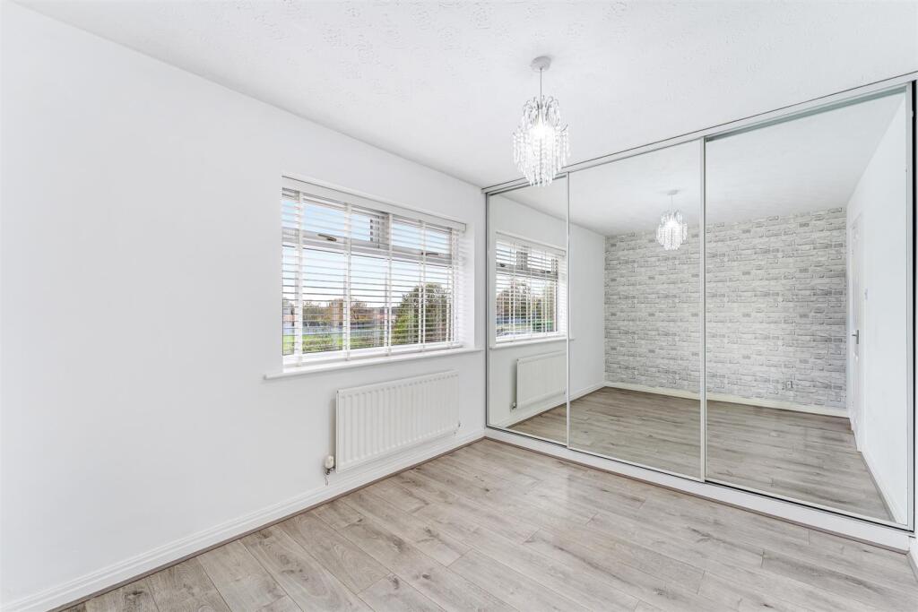 59 Manorwood bedroom 2.jpg