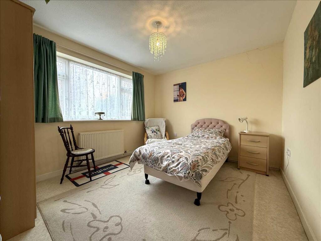 Bedroom (front)