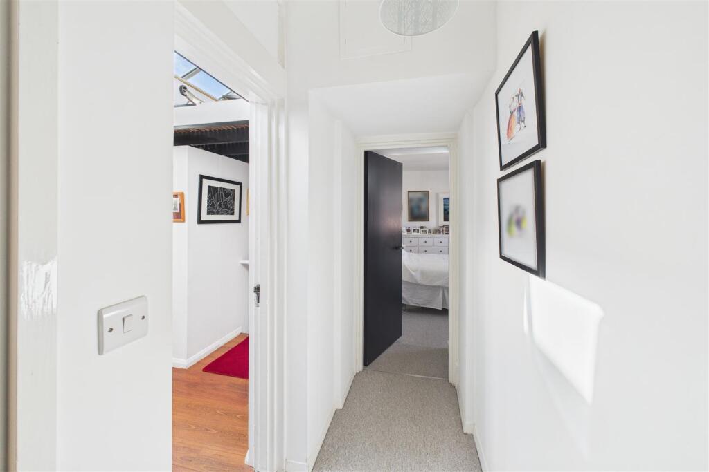 The Penthouse, 12 Kingsdown Parade, Bristol, BS6 5