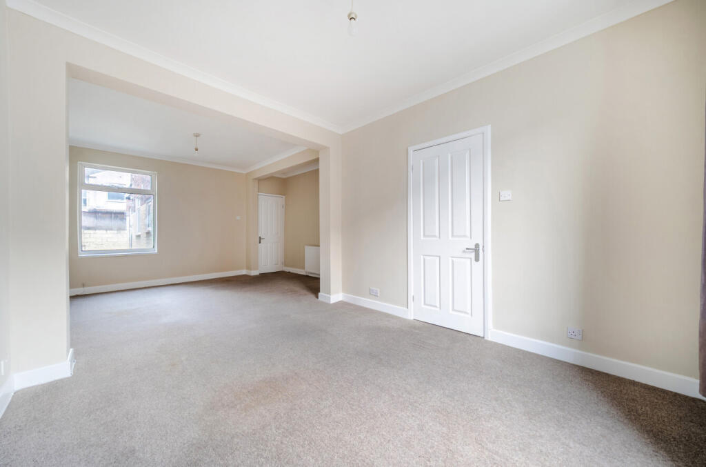 1385840-4-692968b...