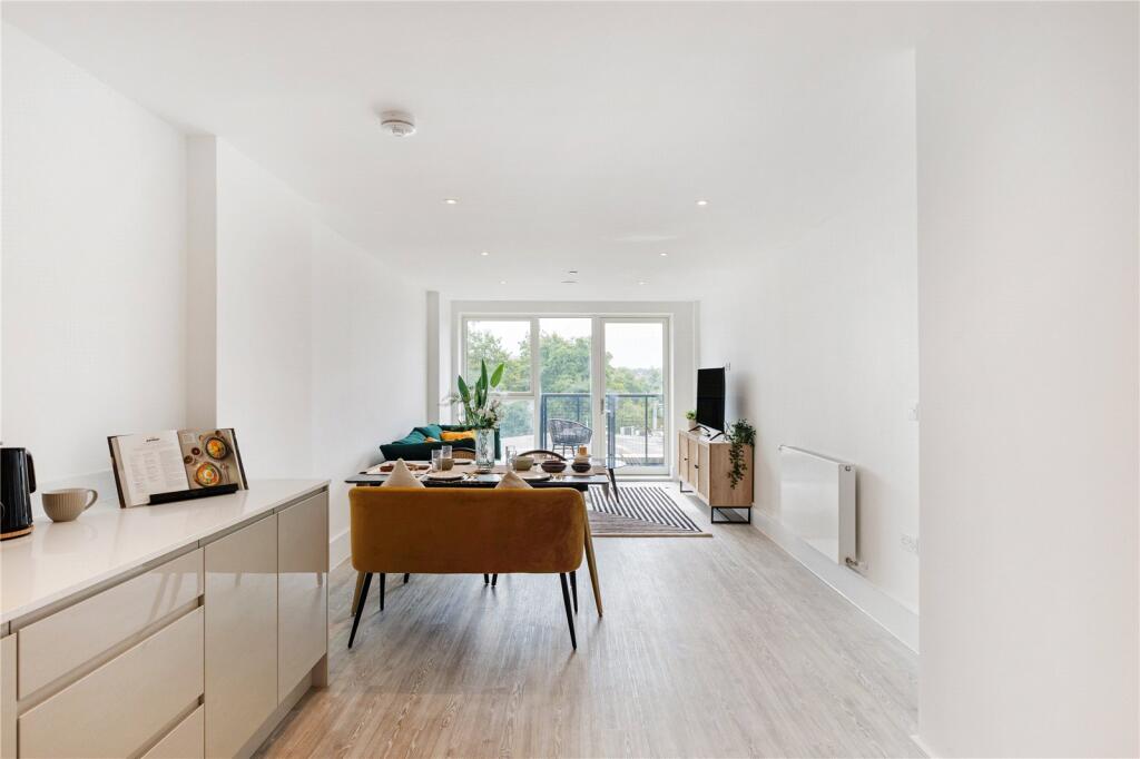Show Apartment
