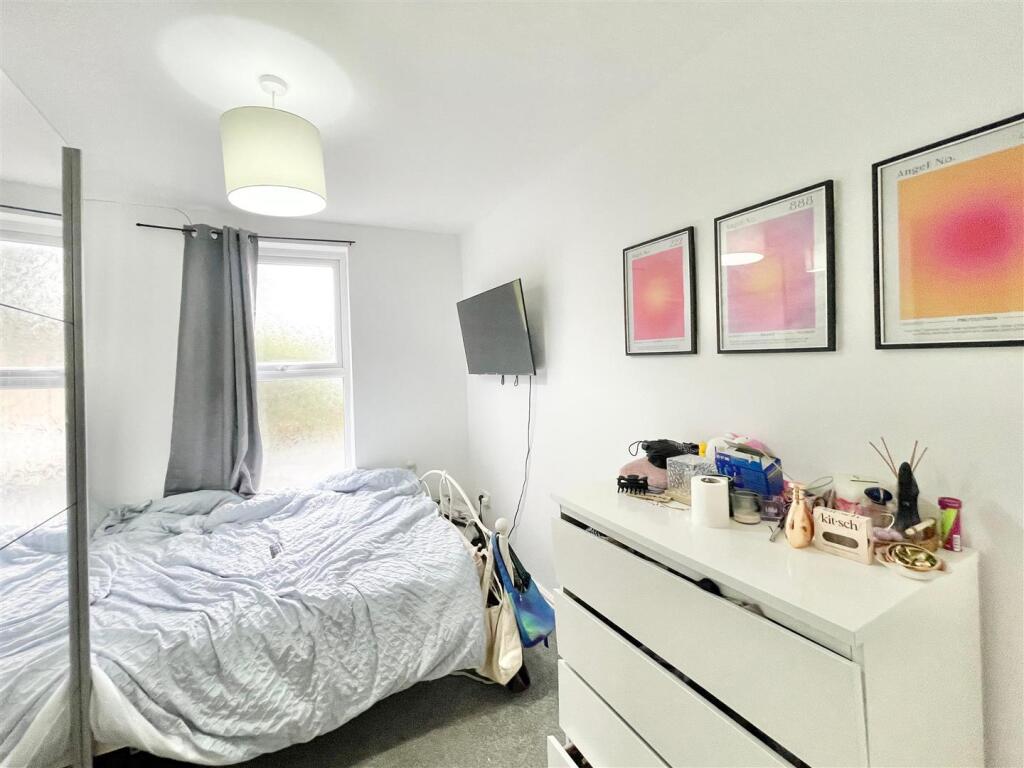 WhatsApp Image 2025-09-18 at 14.14.55.jpeg