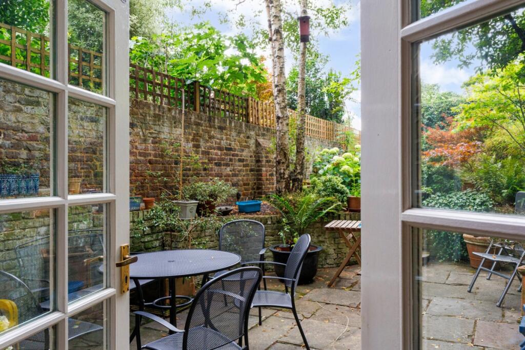 Canonbury Square 