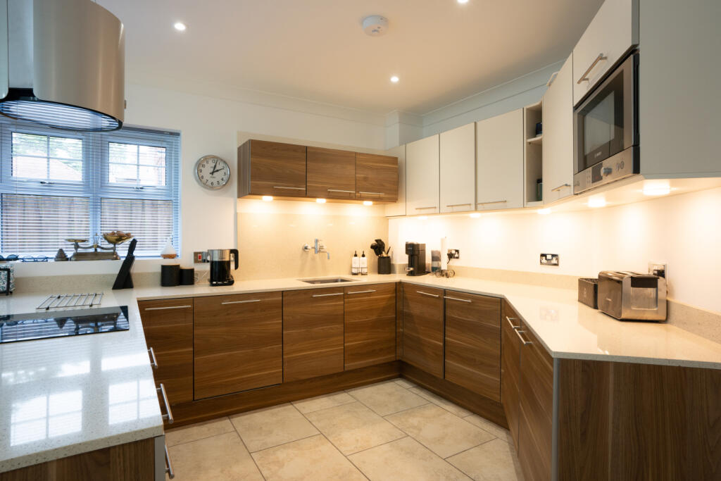 Wellwood Close