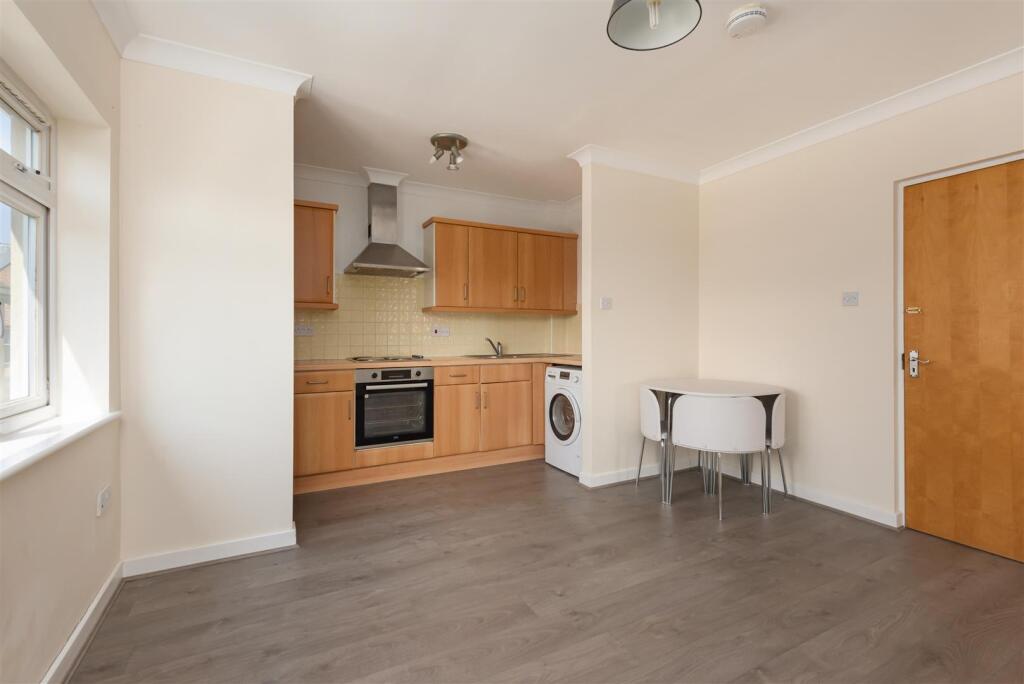 Jubilee Court, Tankerton Road, Tankerton, Whitstab