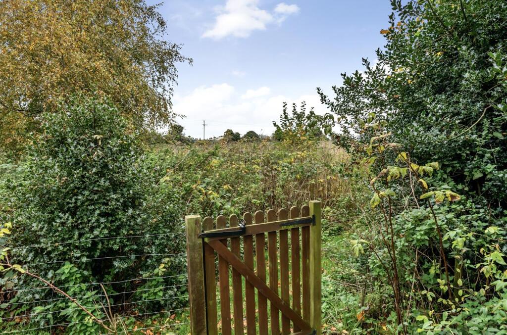 15 Lutterworth Road, Pailton