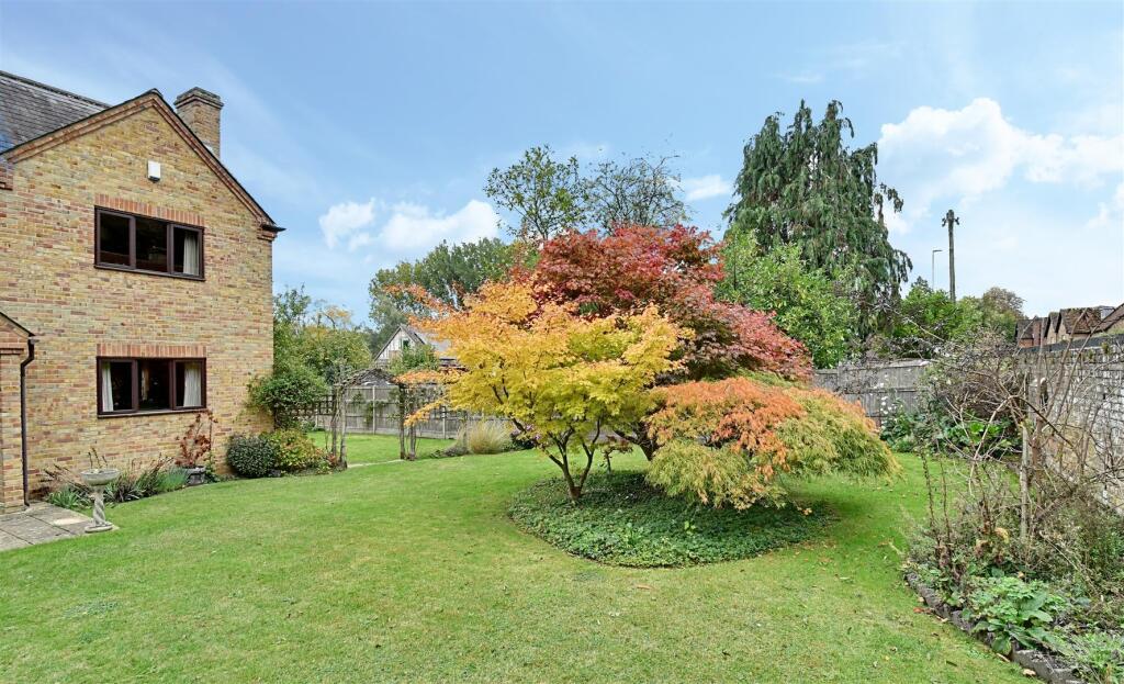 Front Garden.jpg