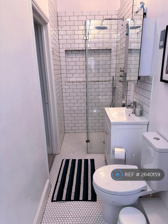 En-Suite Bathroom