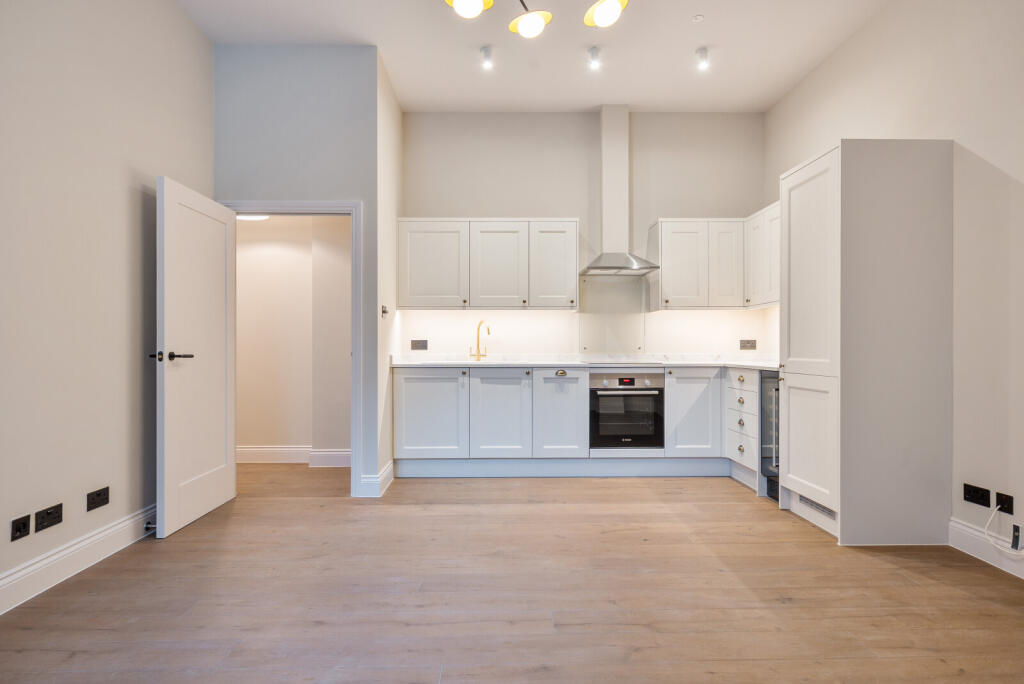 Living Room/Kitchen