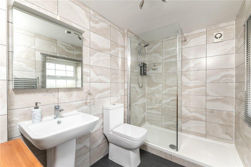 Master En-Suite