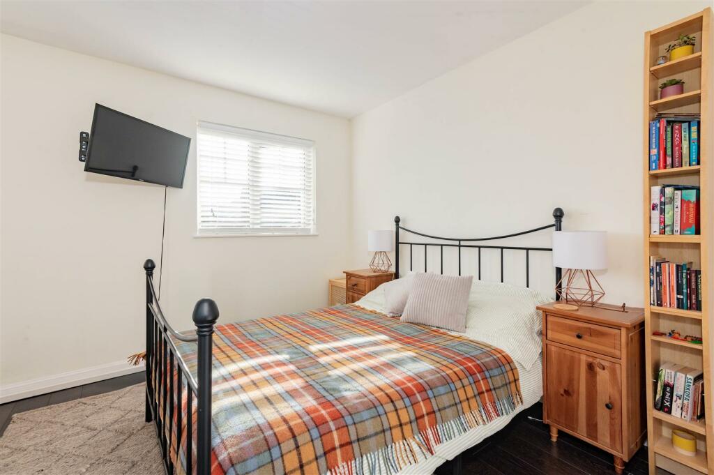 7 Alder Avenue BF-4.JPG