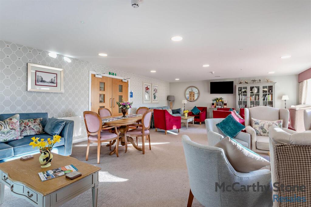 8637877-interior20-800.jpg