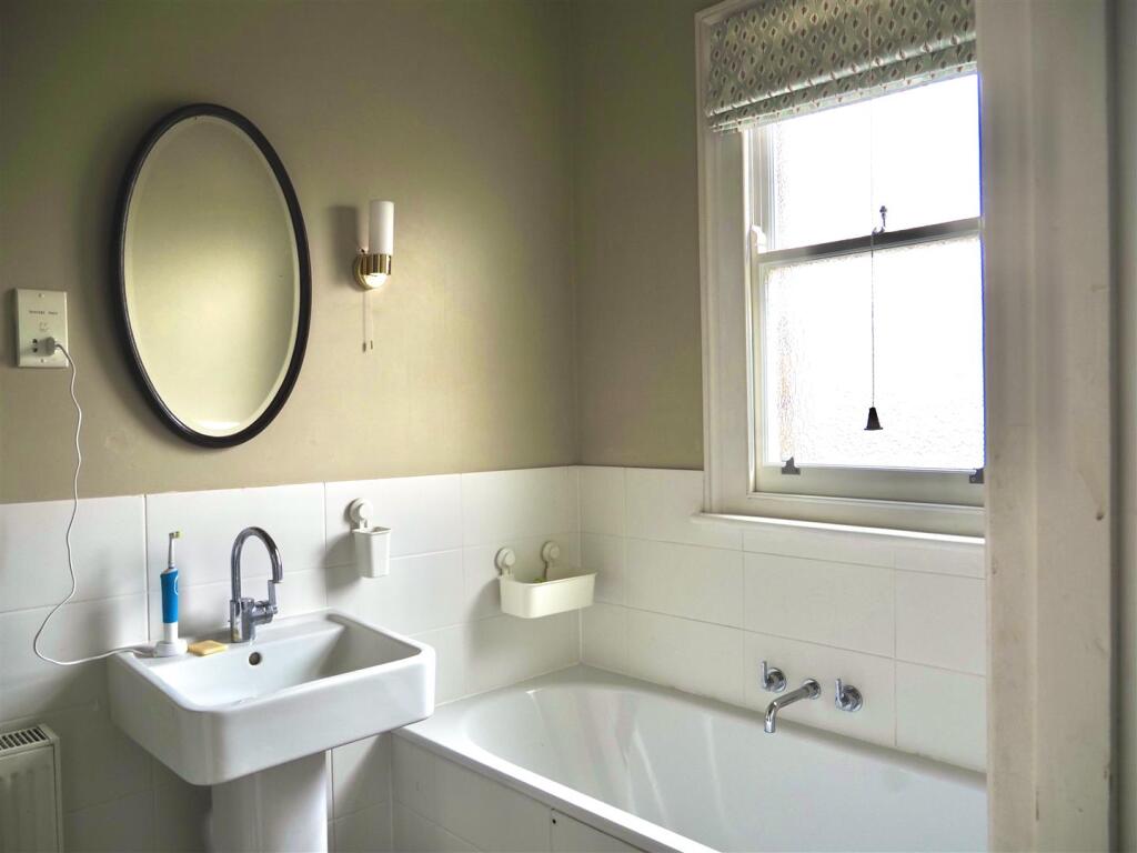 Clevedon Road SE20 7QQ - 21 of 46.jpeg