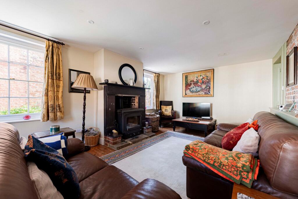 Living Room (2)