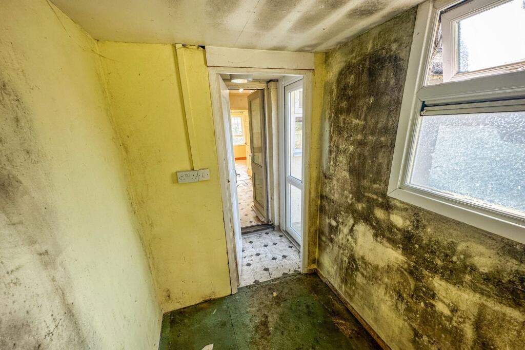 8 Harris Road, Ashton Keynes, Wiltshire, SN6 6PQ