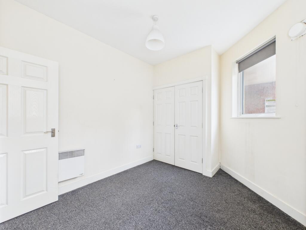 CAM03062G0-PR0165-STILL010