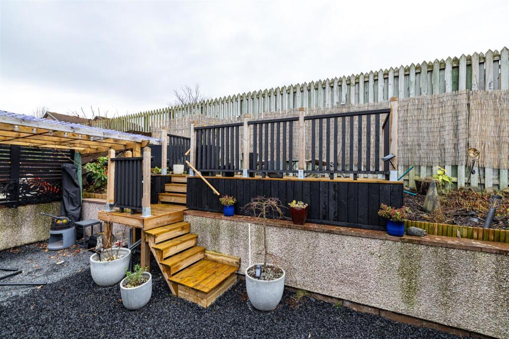 2 Kingsknowe Gardens Galashiels 41.JPG