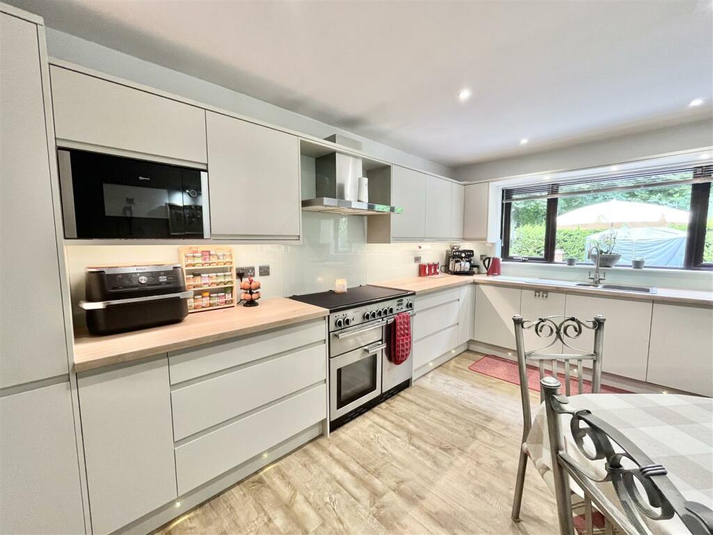Breakfast Kitchen