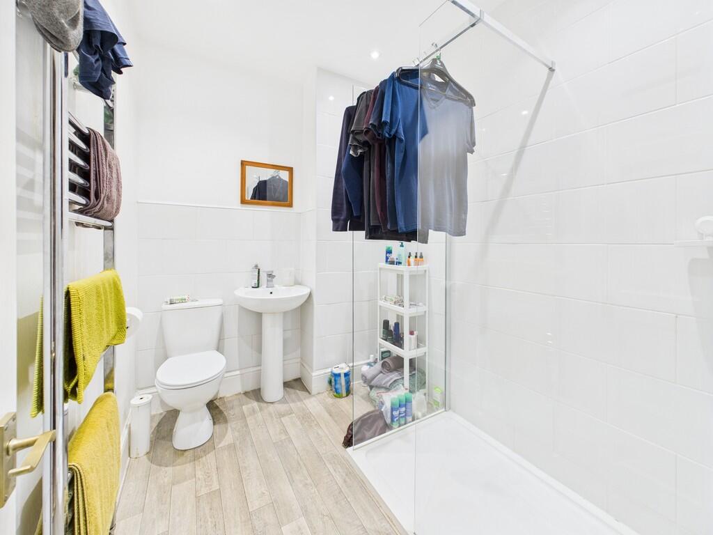 CAM03974G0-PR0163...