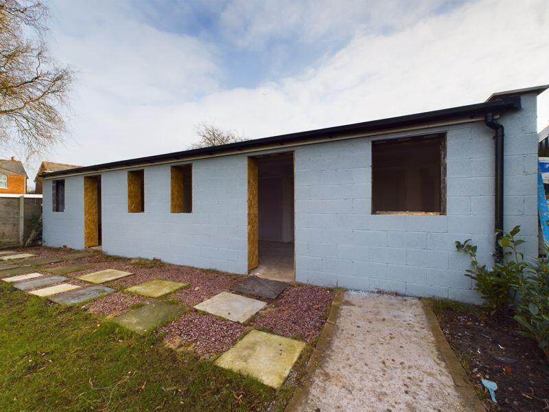 Potential Gym/ Office/ Accomodation