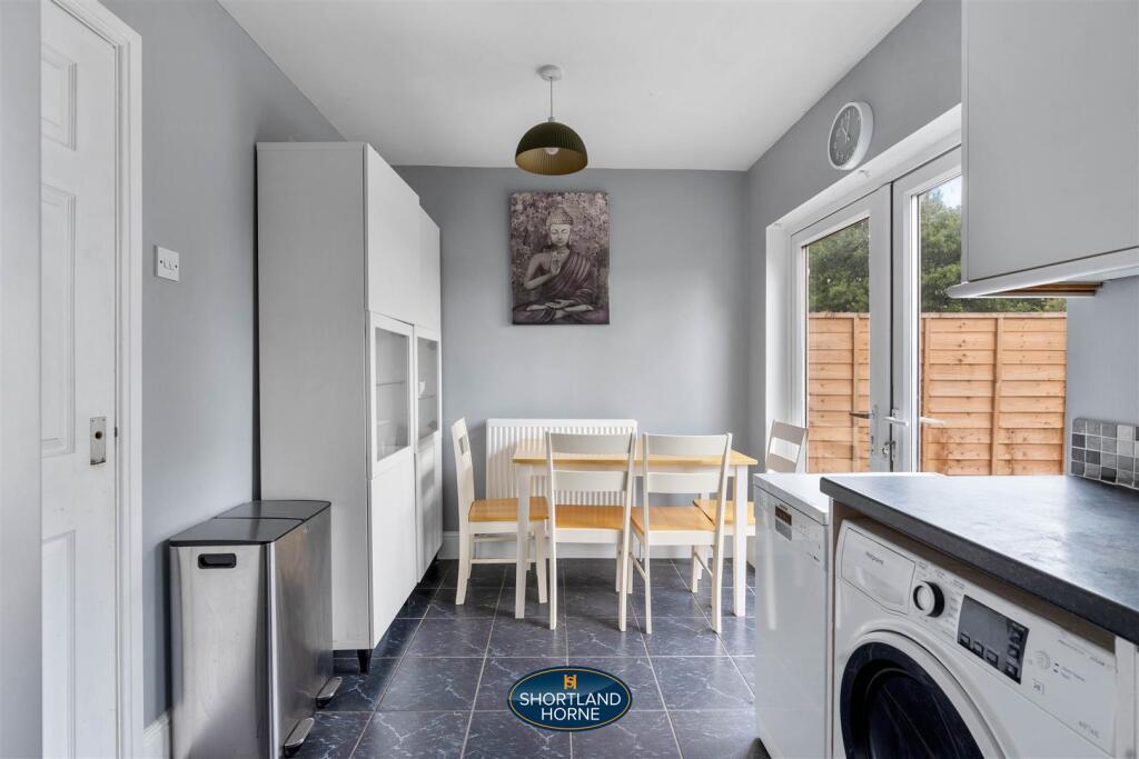 kitchen/dining room