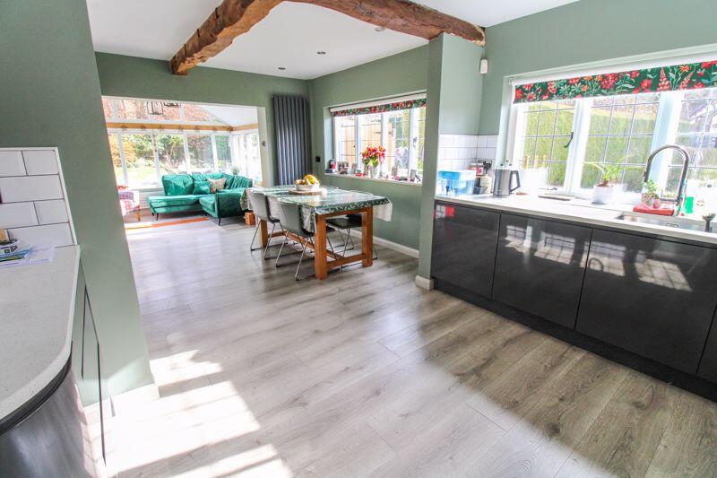 Kitchen/Dining Space