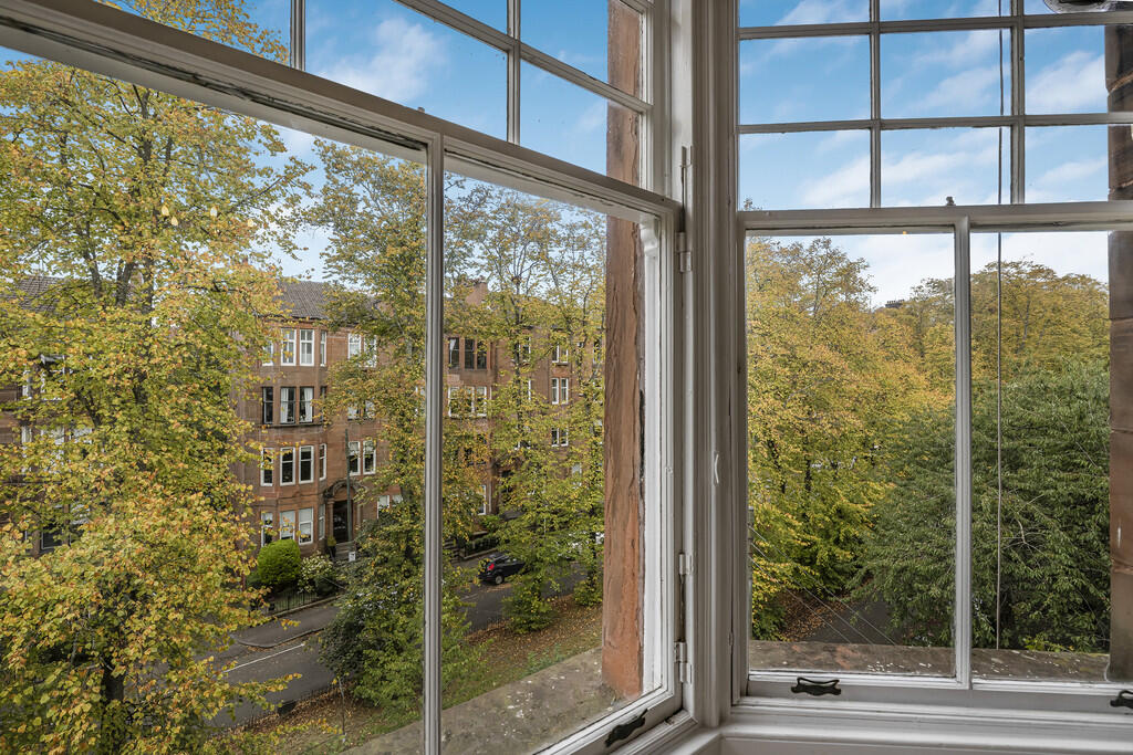 21-print-97 Queen...