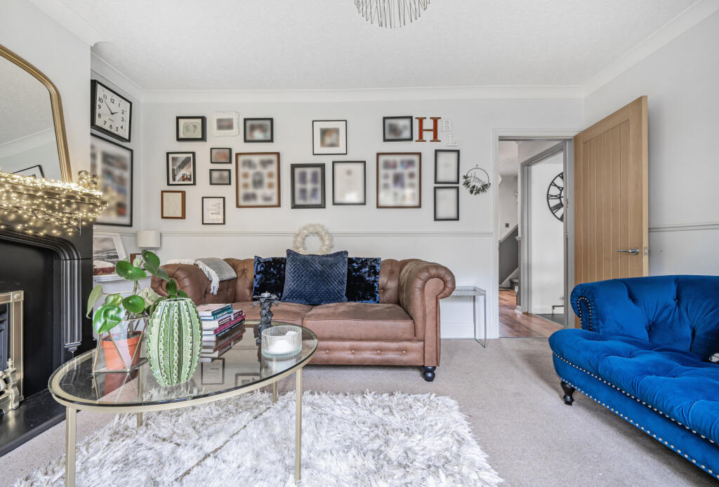 1382279-12-69246d...