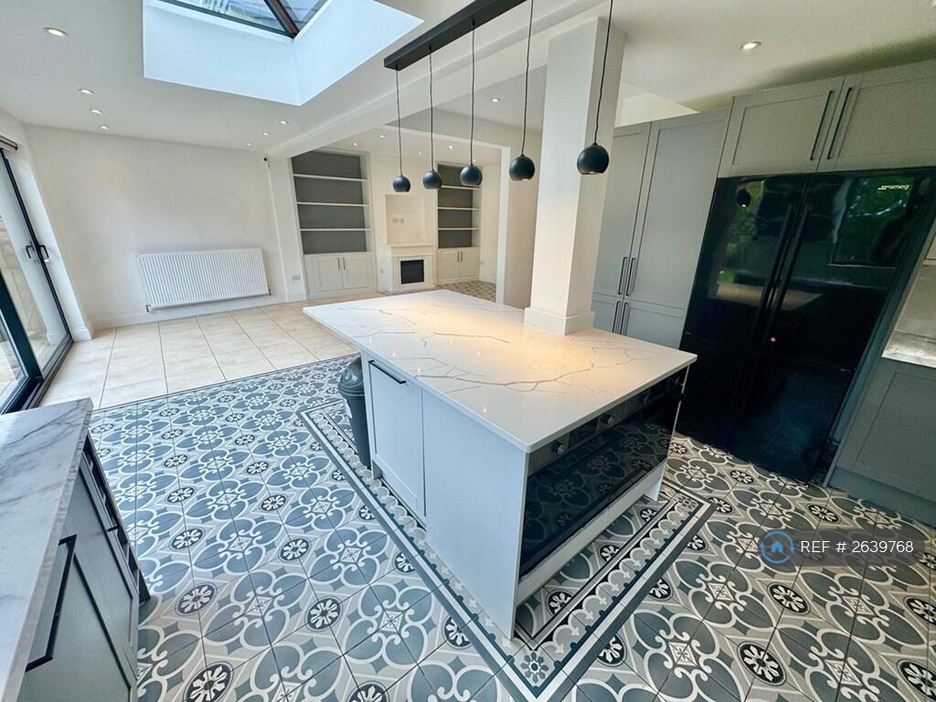 Fully Equipped Kitchen; Double Oven