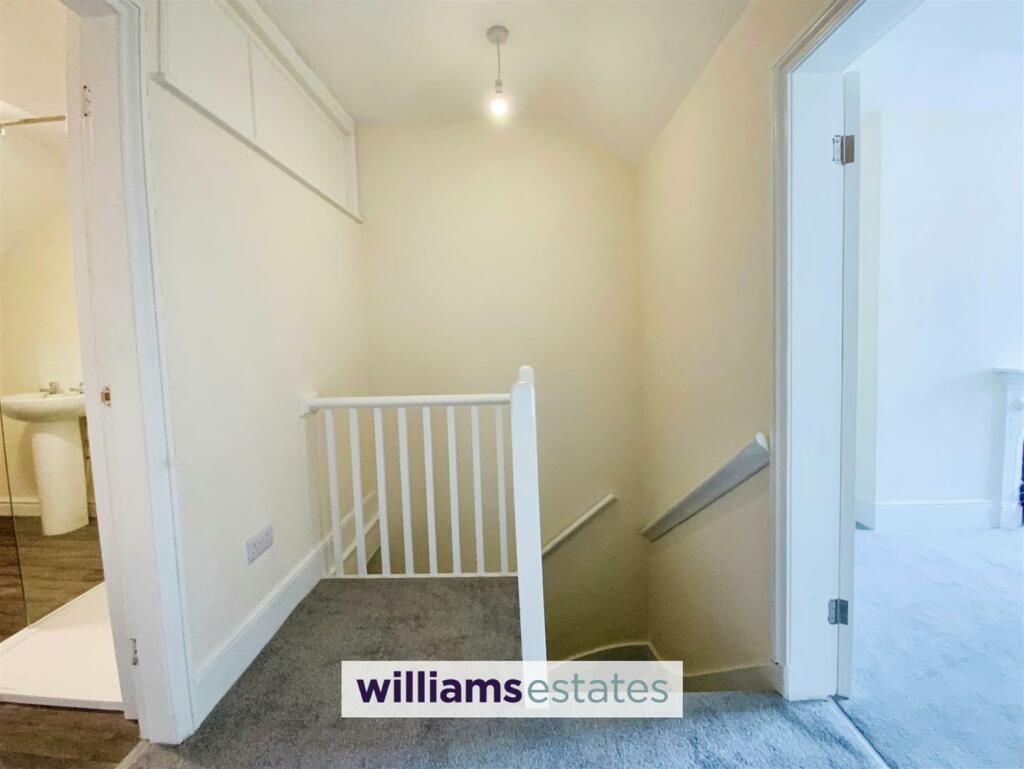 2nd floor landing