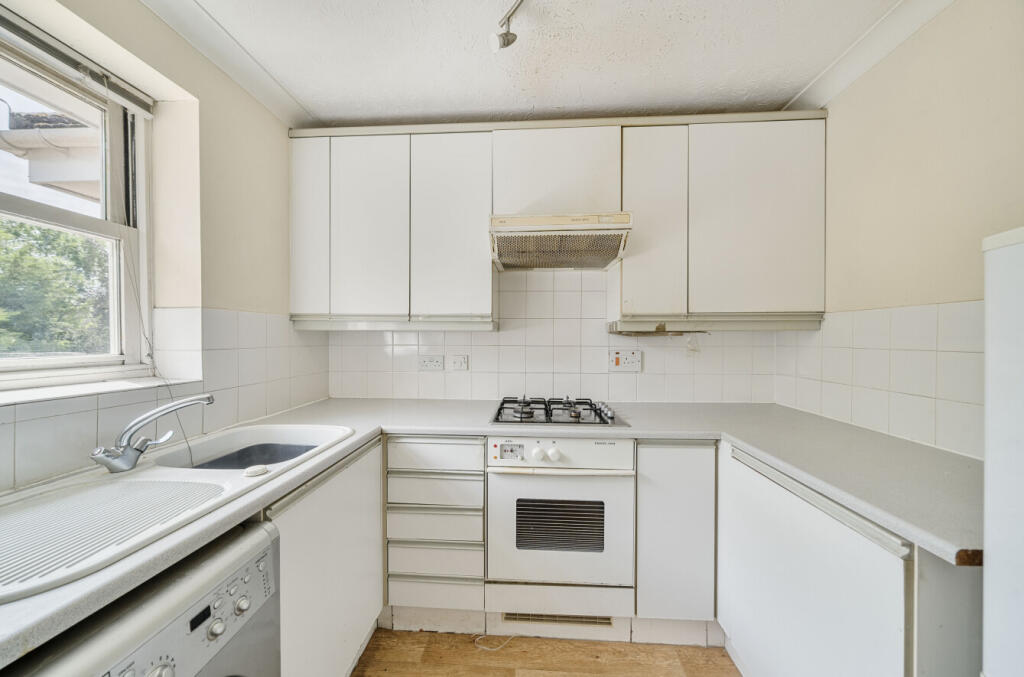 1311999-1-685e7be...