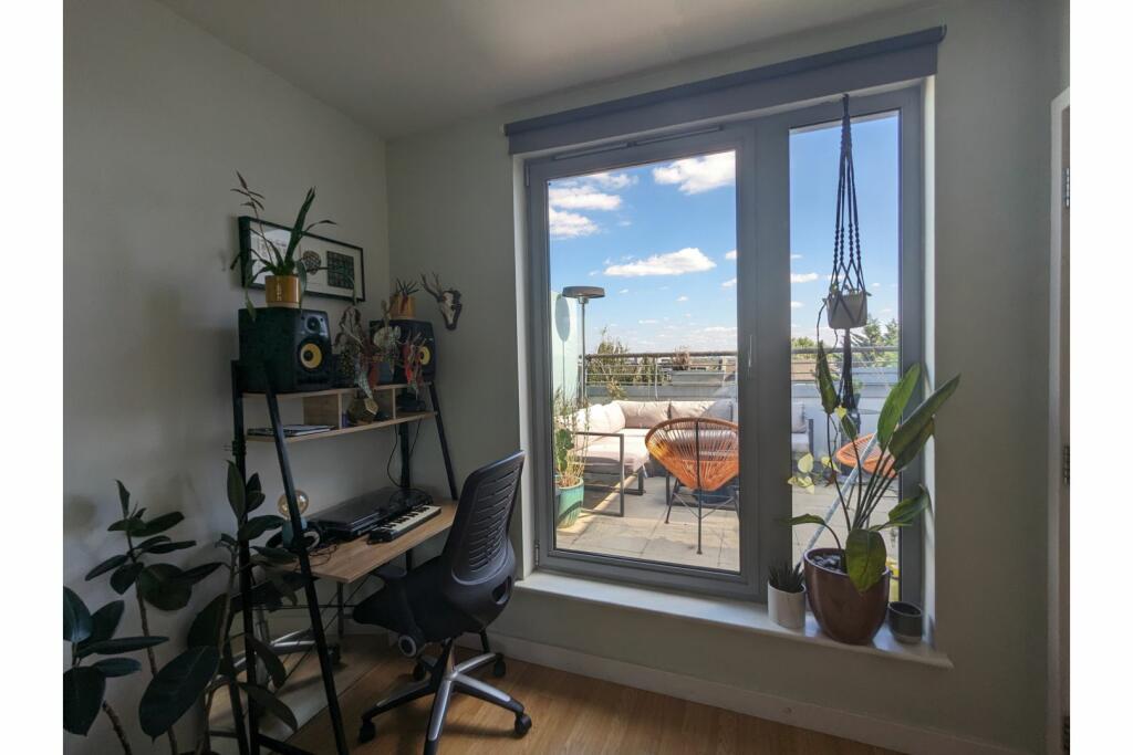 Snug / Office