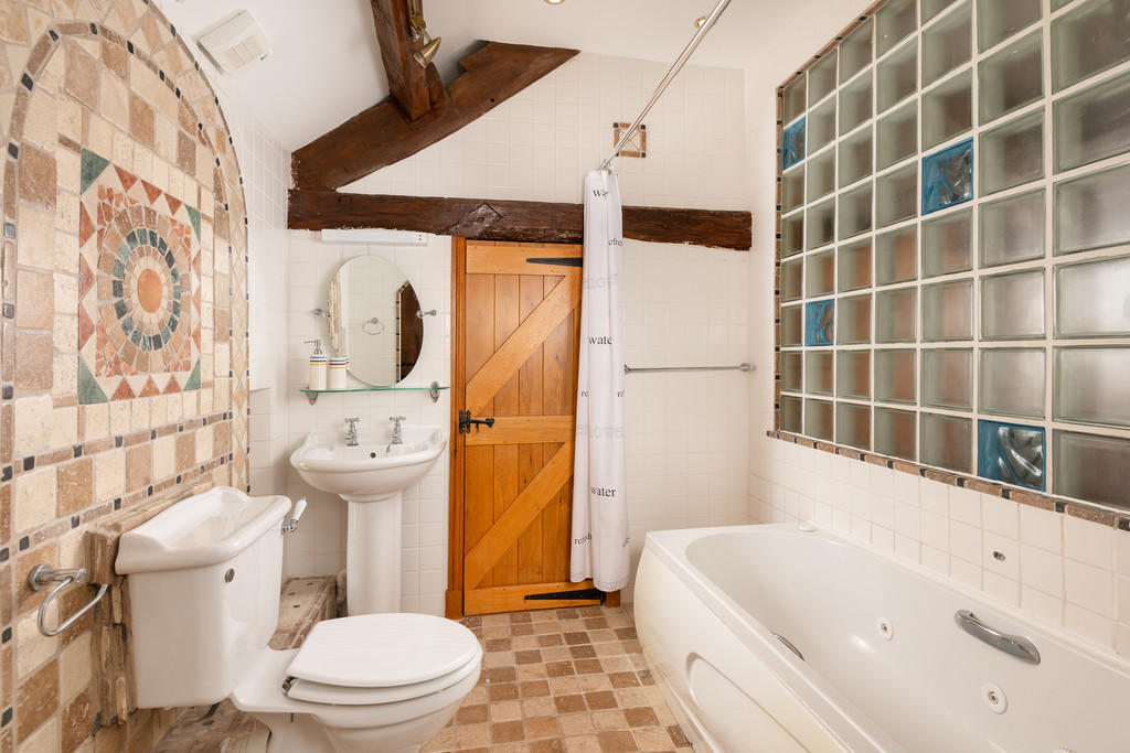 En-suite Bathroom