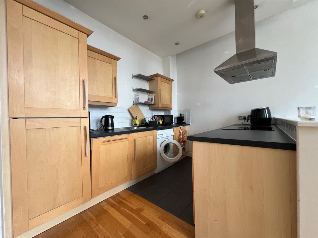 Kitchen.JPG