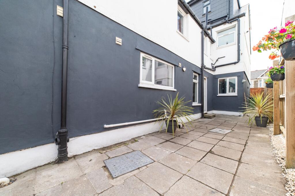 Award-winning Media team on EVERY Listing_20