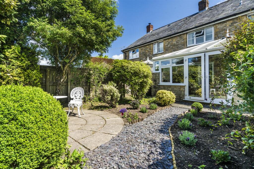 OLD YEW COTTAGE-17.jpg