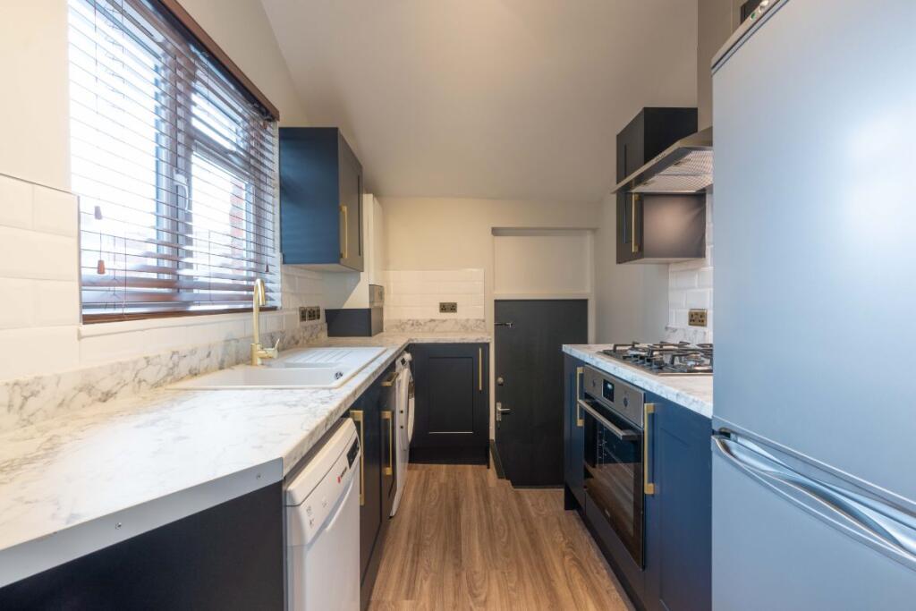 120DR -  Kitchen