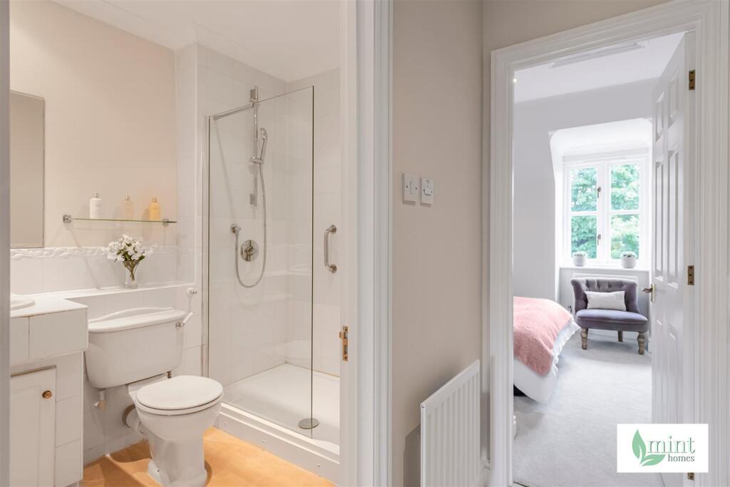 mint_homes_45_st_martin_mews__24_.JPG