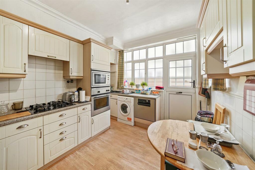 Kitchen.jpg