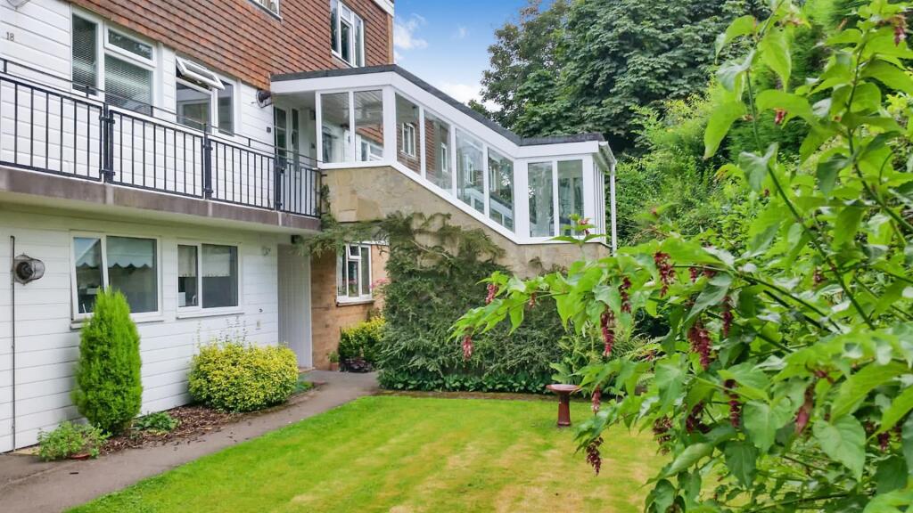 3. private entrance_2.jpg