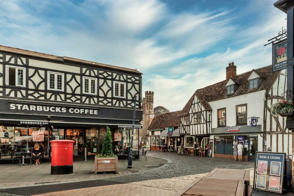 Hitchin Market Square