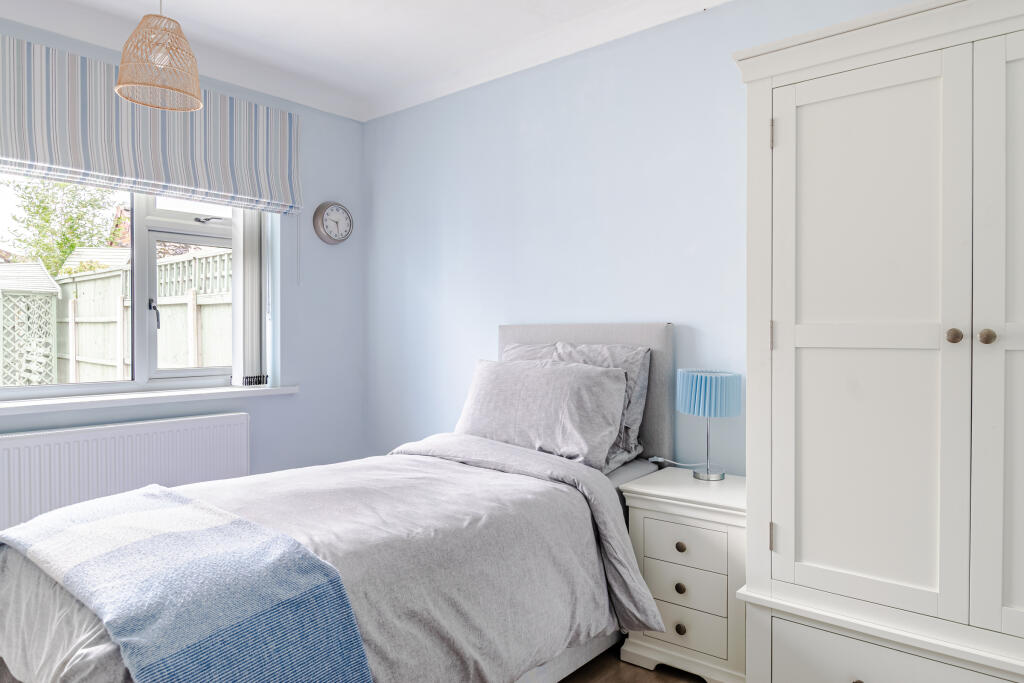 bedroom2a