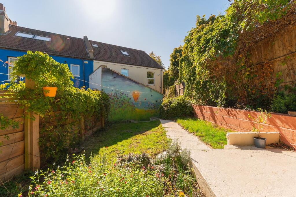 3S2LRHD - External B.jpg